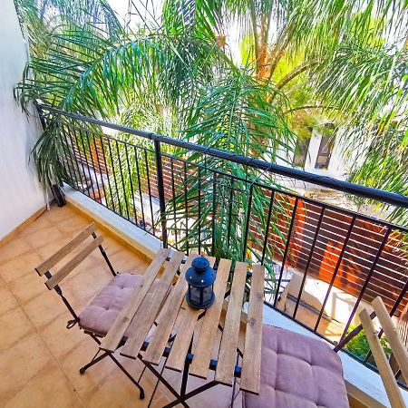 Sunny Pool Apartment Вороклини Екстериор снимка