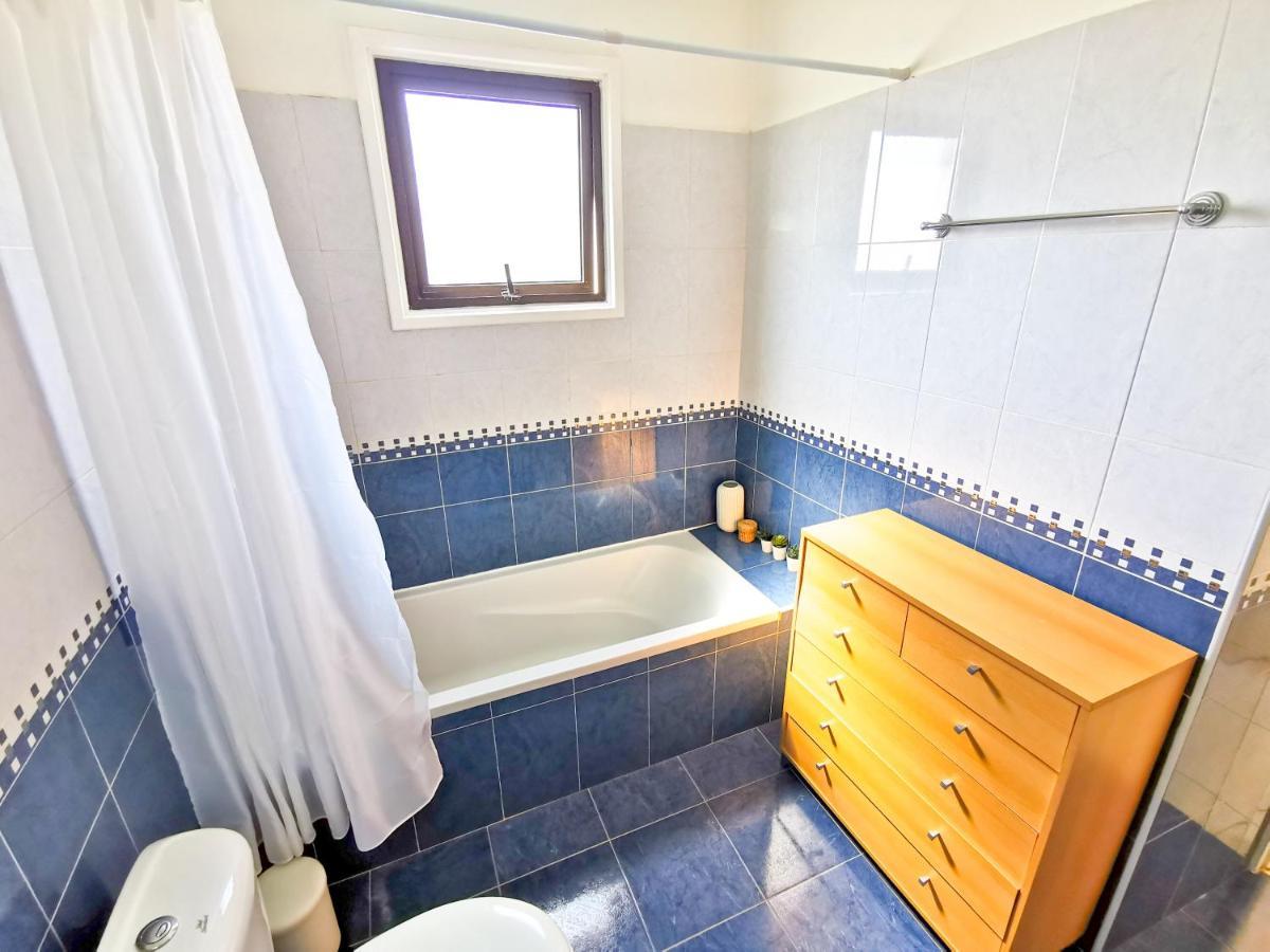 Sunny Pool Apartment Вороклини Екстериор снимка