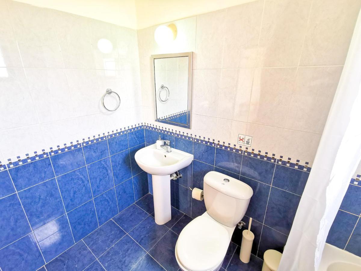 Sunny Pool Apartment Вороклини Екстериор снимка